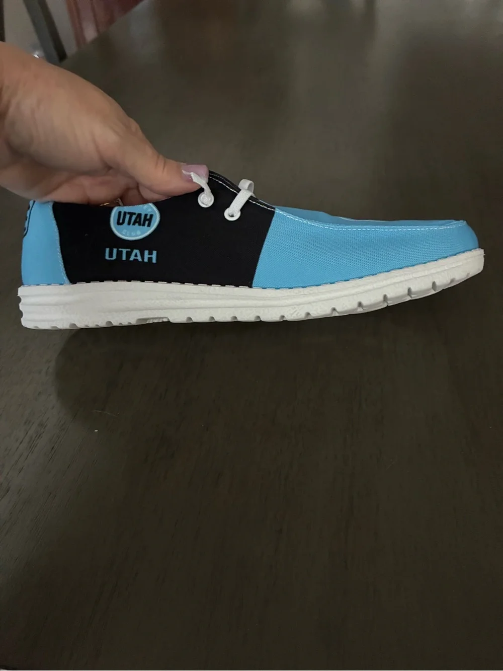 Hey dude hockey club Utah mens Blue Slip-On Athletic Shoes size 43